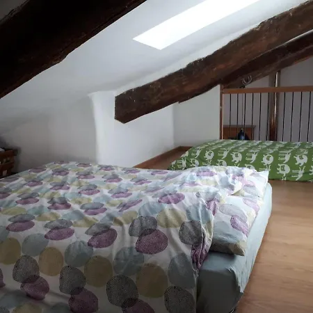 شقة Petite Maison D'artiste Dans Un Village Provencal